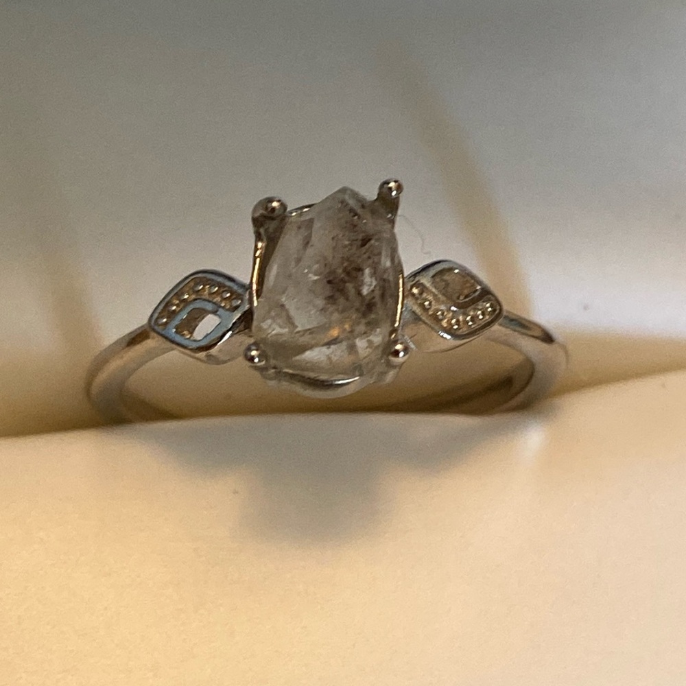 Adjustable Rough Cut Quartz Ring - Picture 2 of 3